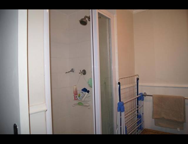 2 BEDROOM PROPERTY TO RENT IN WOODSTOCK